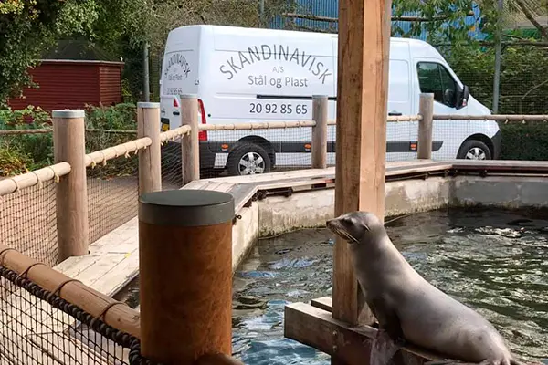 Varevogn fra Skandinavisk Stål og Plast i Zoo